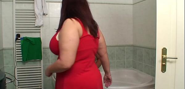  Fat motherinlaw riding his horny dick in the bathroom